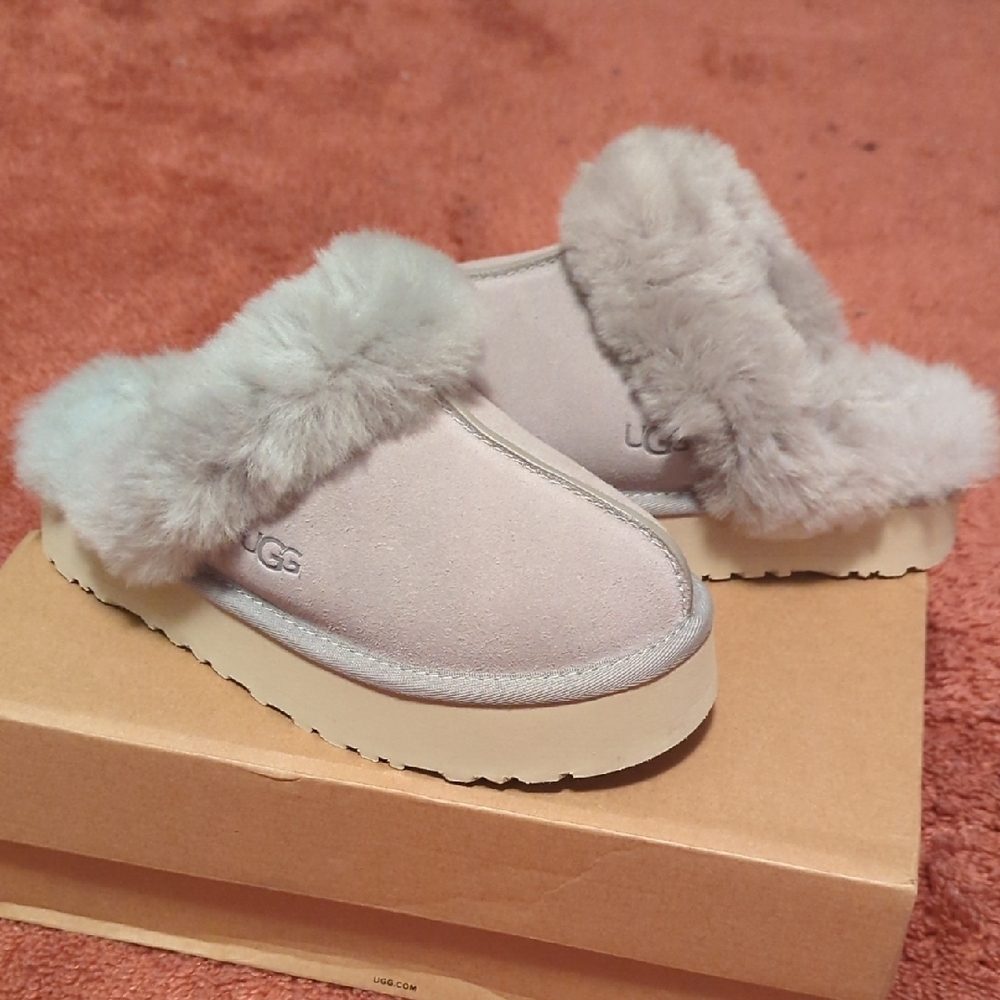 UGG Women's Light Gray Disquette Slide Platform Slippers